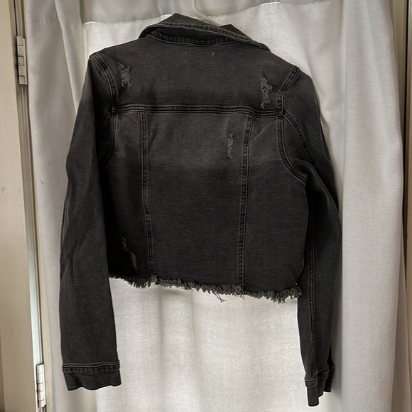 Black distressed crop Jean jacket - Picture 2 of 2